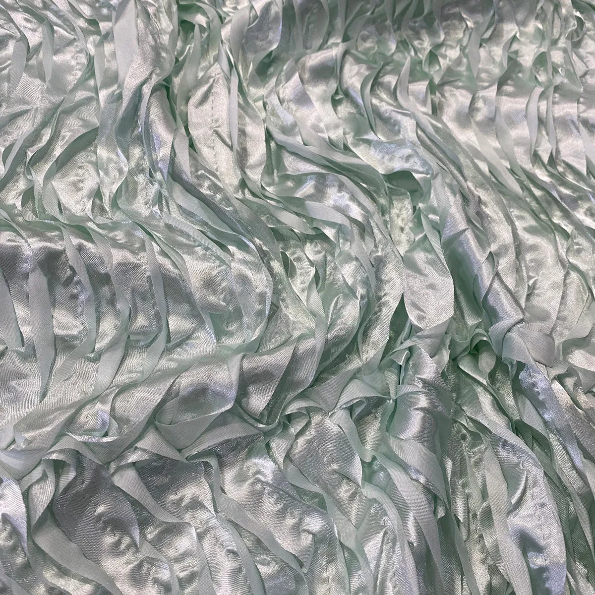 Austrian Wave Satin Table Runner in Mint