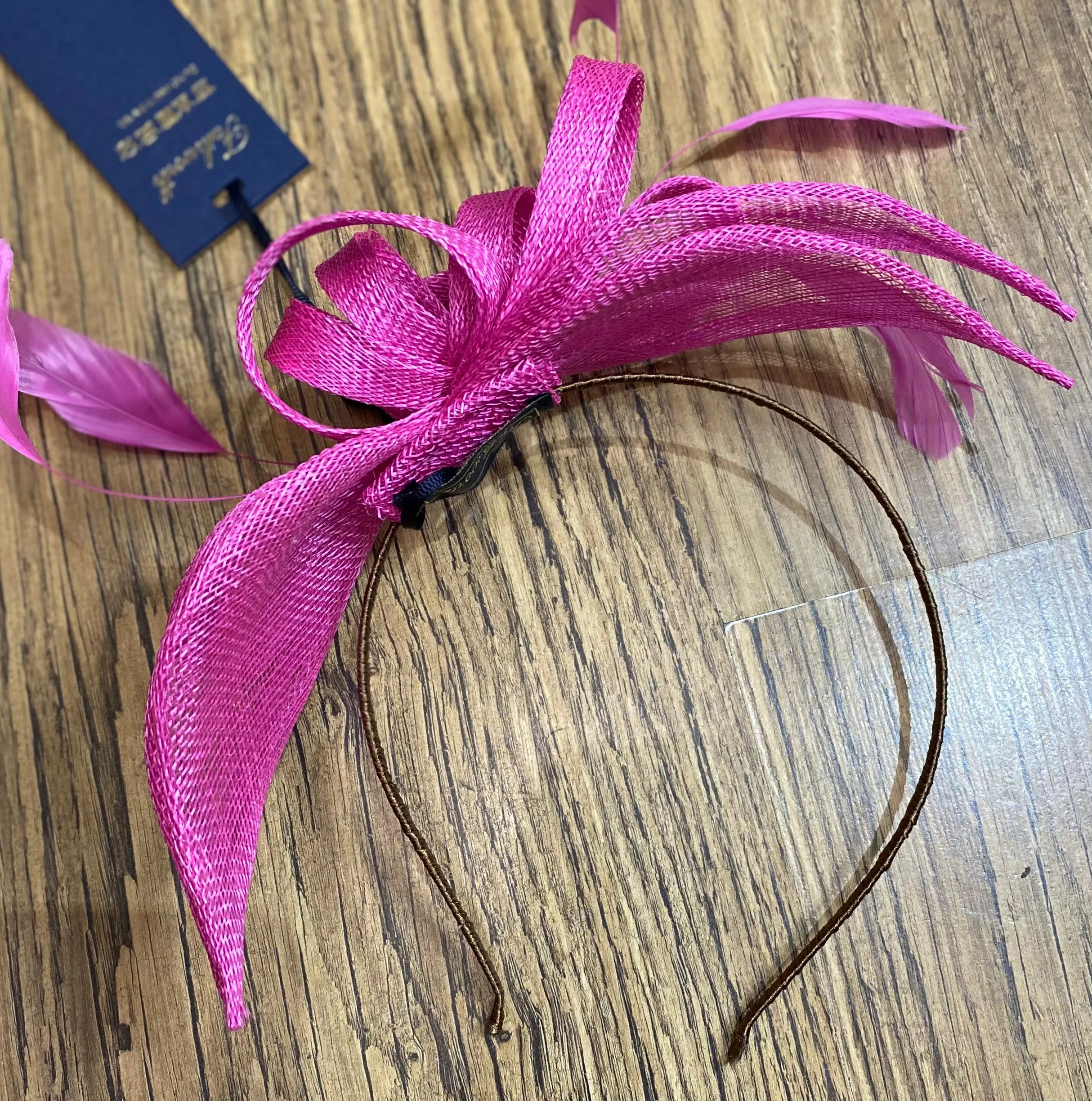 Fascinator On A fine Headband (13 Colours )