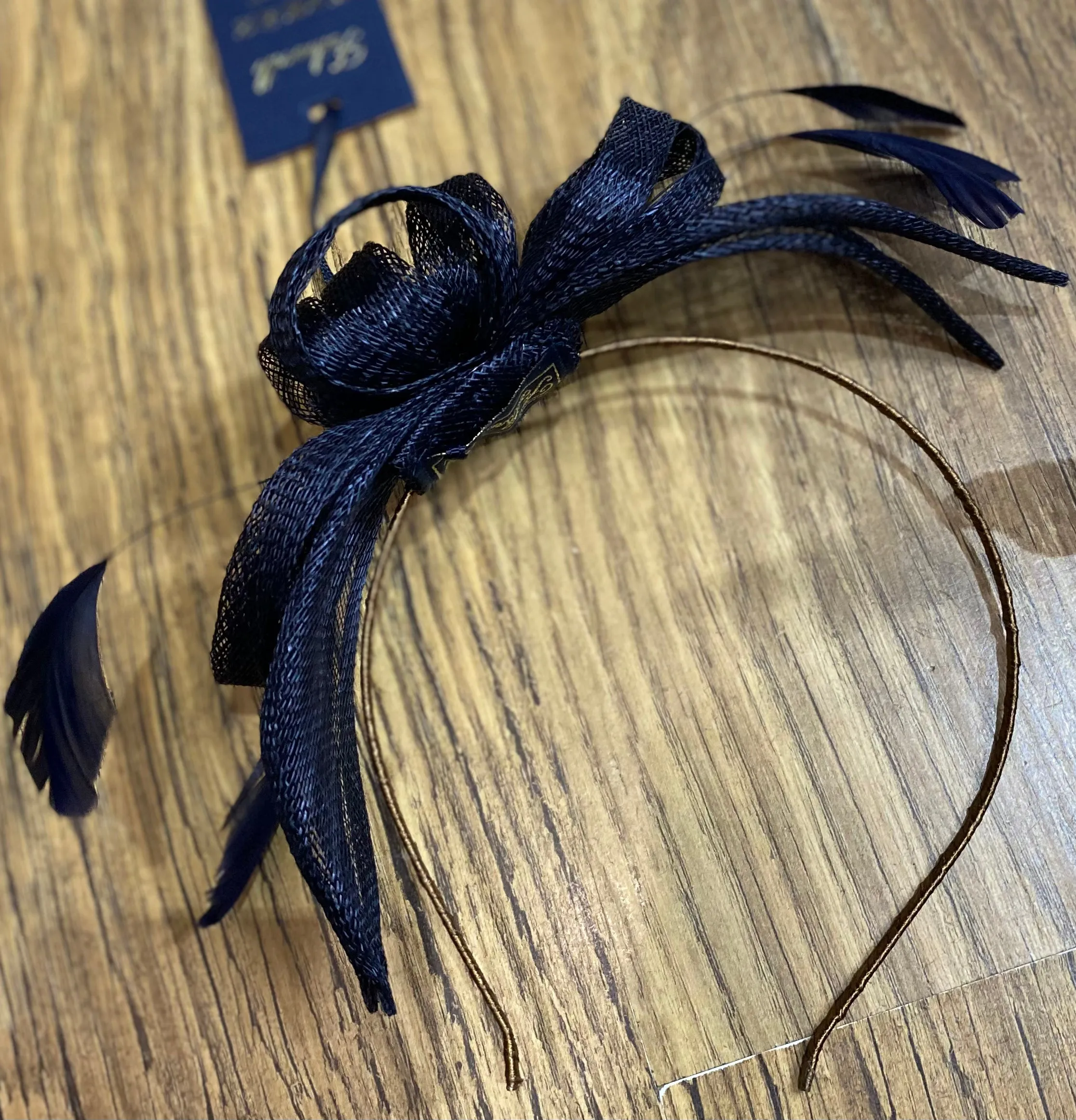 Fascinator On A fine Headband (13 Colours )