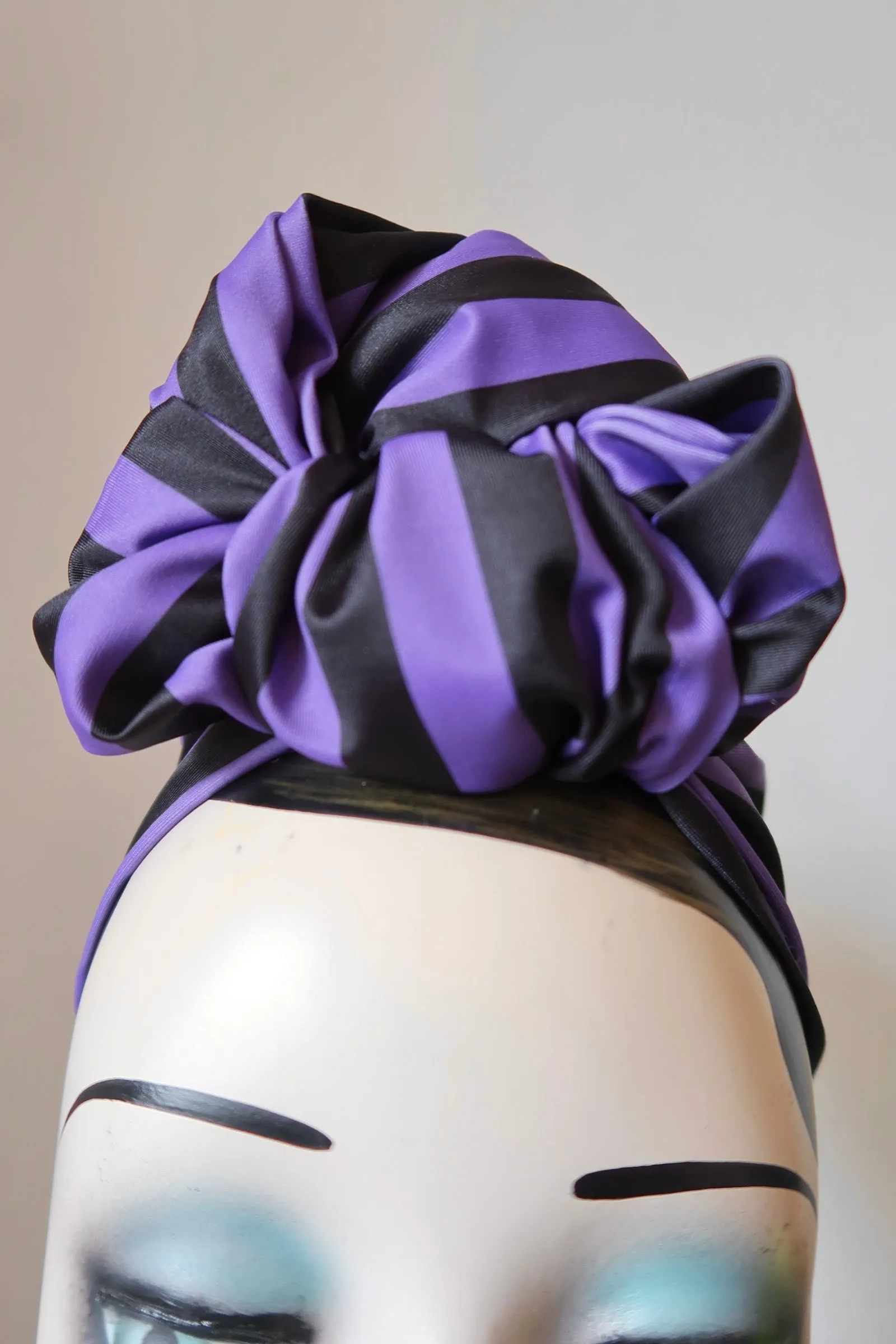 SLOUCHY KNOT Black & Purple (Full Coverage) 1940s Style Pre-tied Turban💚🖤💜