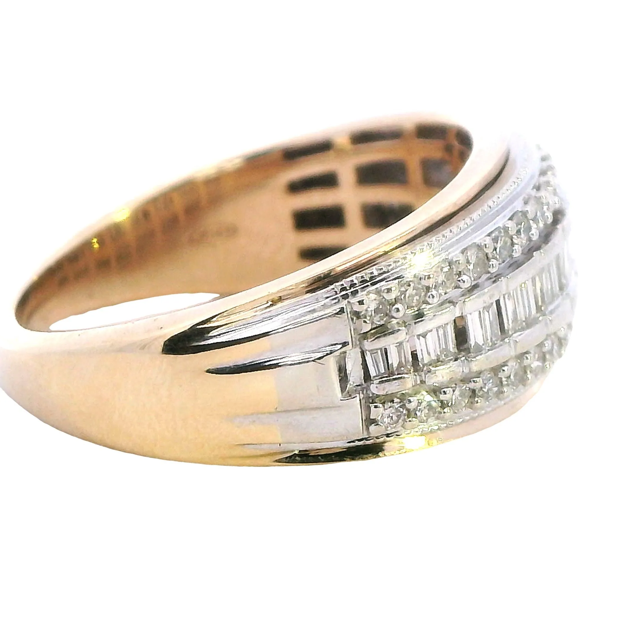 Timeless Splendour: 9ct Yellow Gold Diamond Ring - A Masterpiece of Elegance